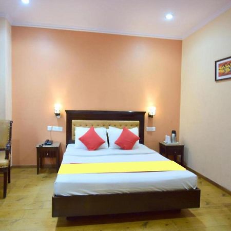 Hotel Marc Shimla Bagian luar foto