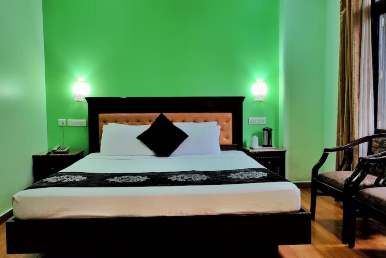 Hotel Marc Shimla Bagian luar foto