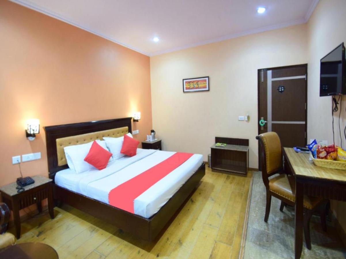 Hotel Marc Shimla Bagian luar foto