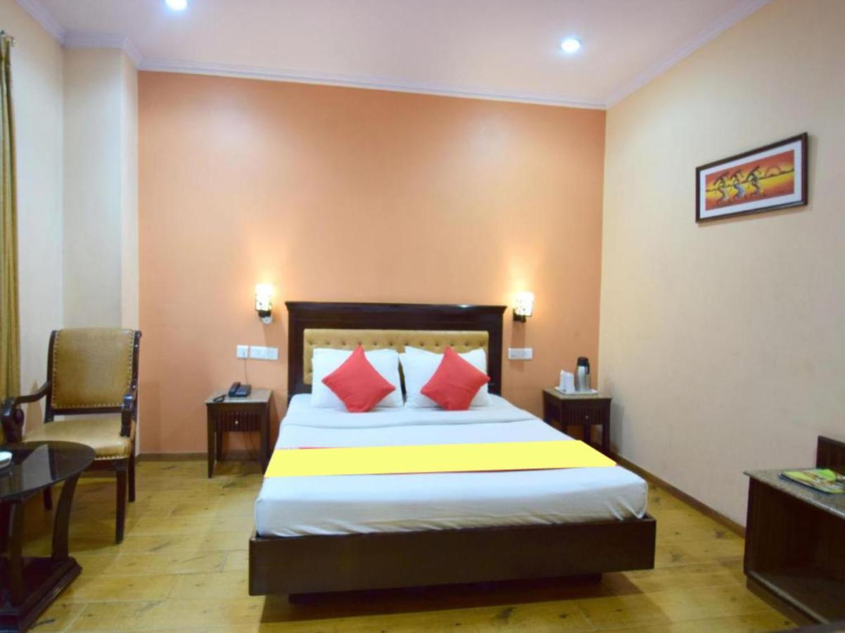 Hotel Marc Shimla Bagian luar foto