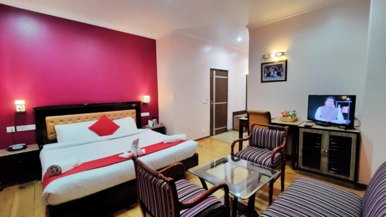 Hotel Marc Shimla Bagian luar foto