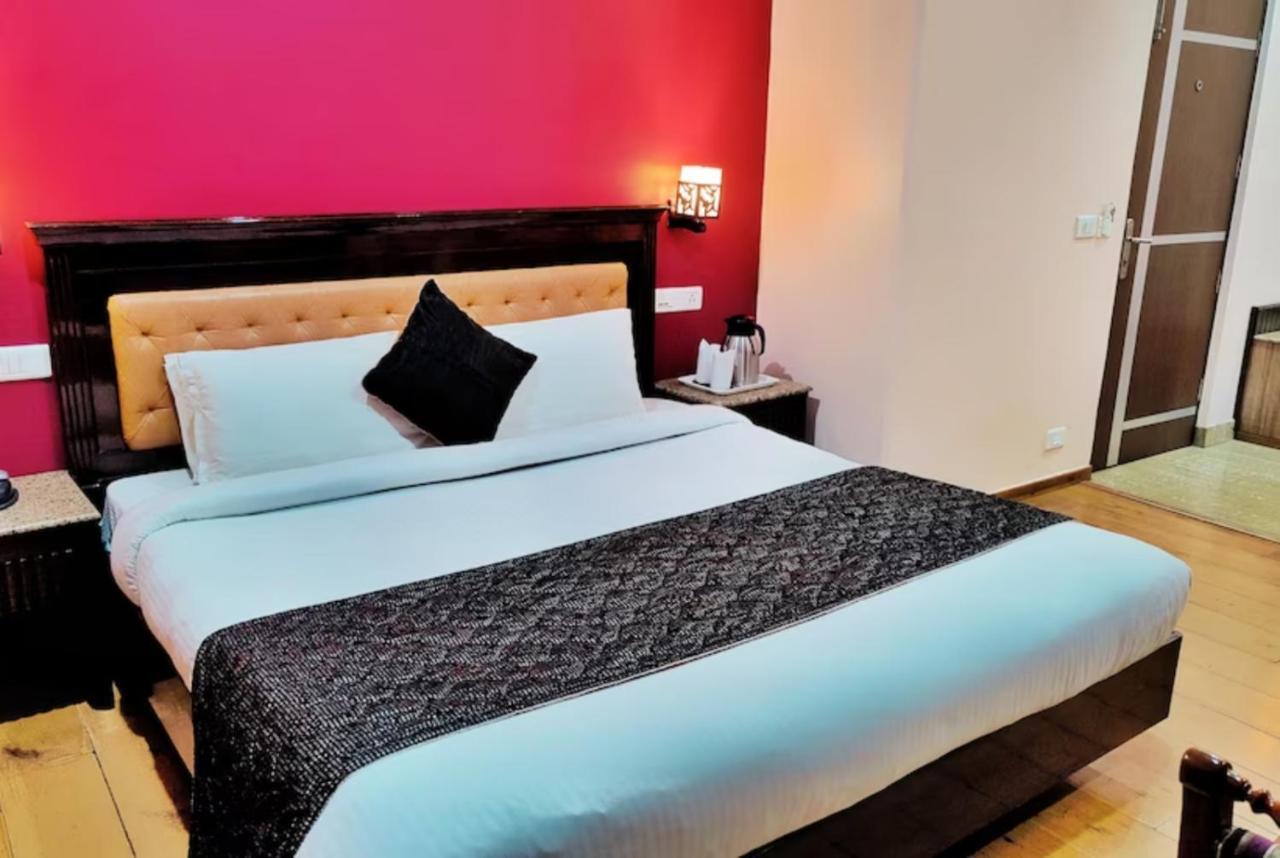 Hotel Marc Shimla Bagian luar foto