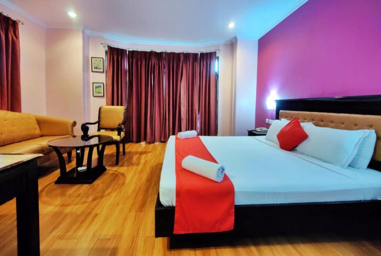 Hotel Marc Shimla Bagian luar foto