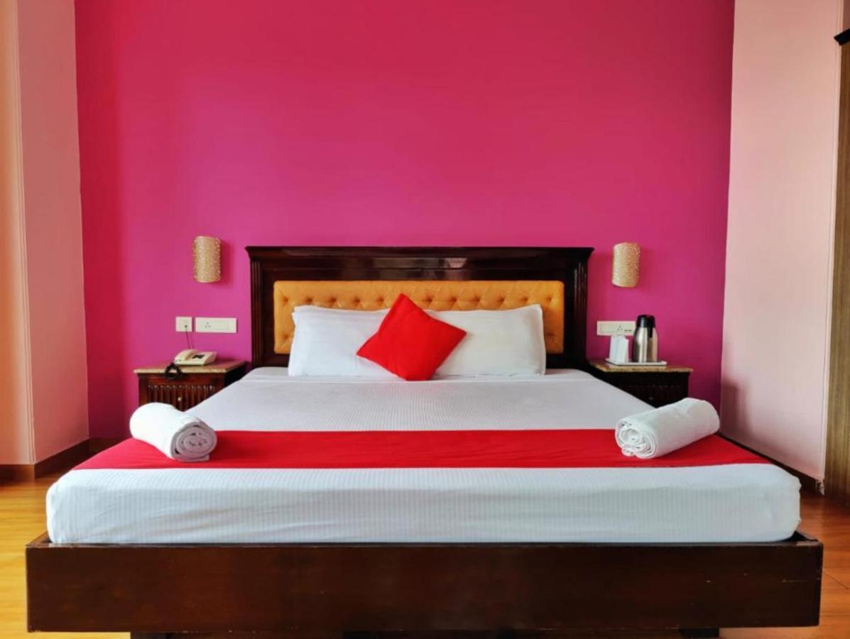 Hotel Marc Shimla Bagian luar foto