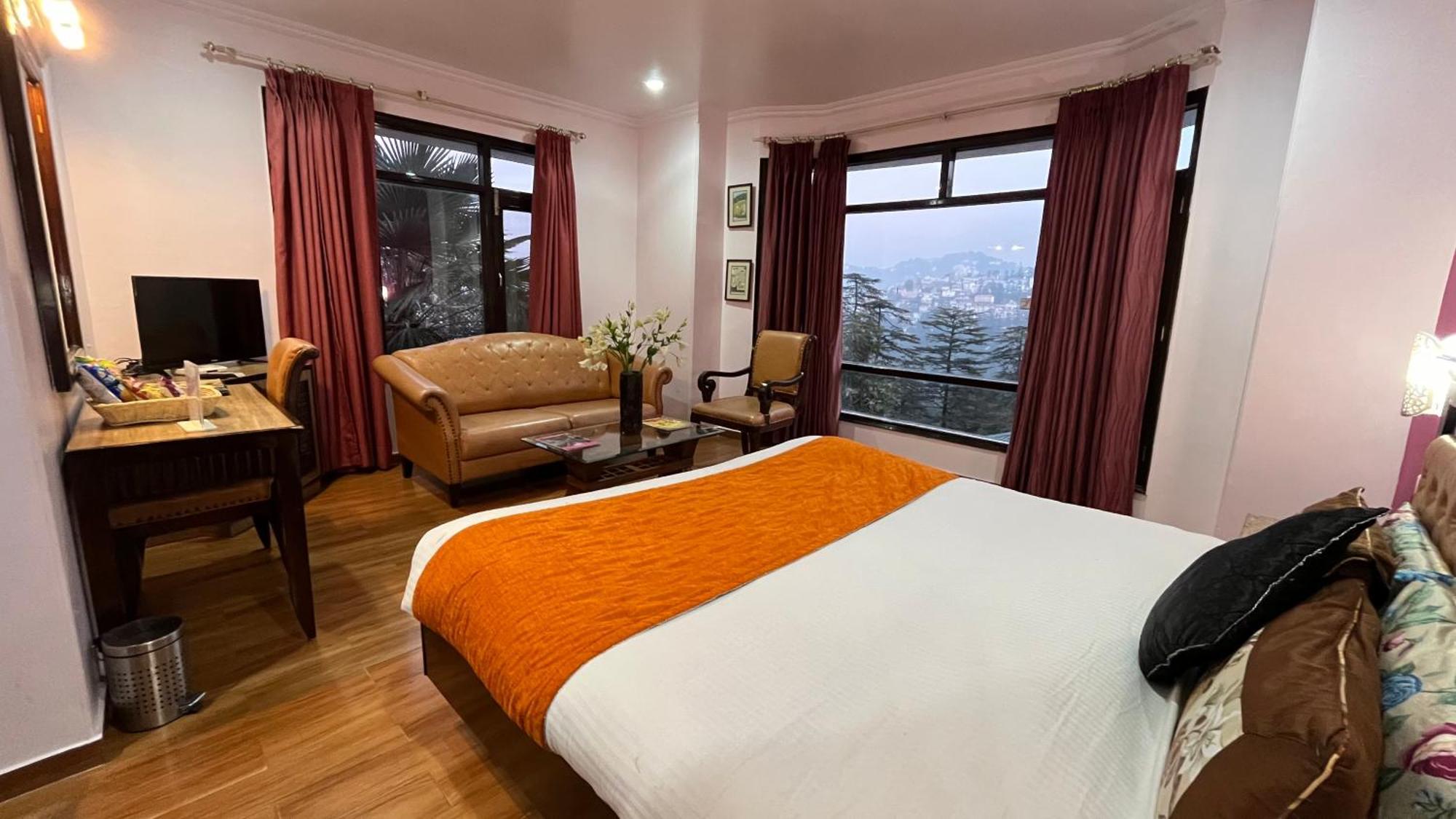 Hotel Marc Shimla Bagian luar foto