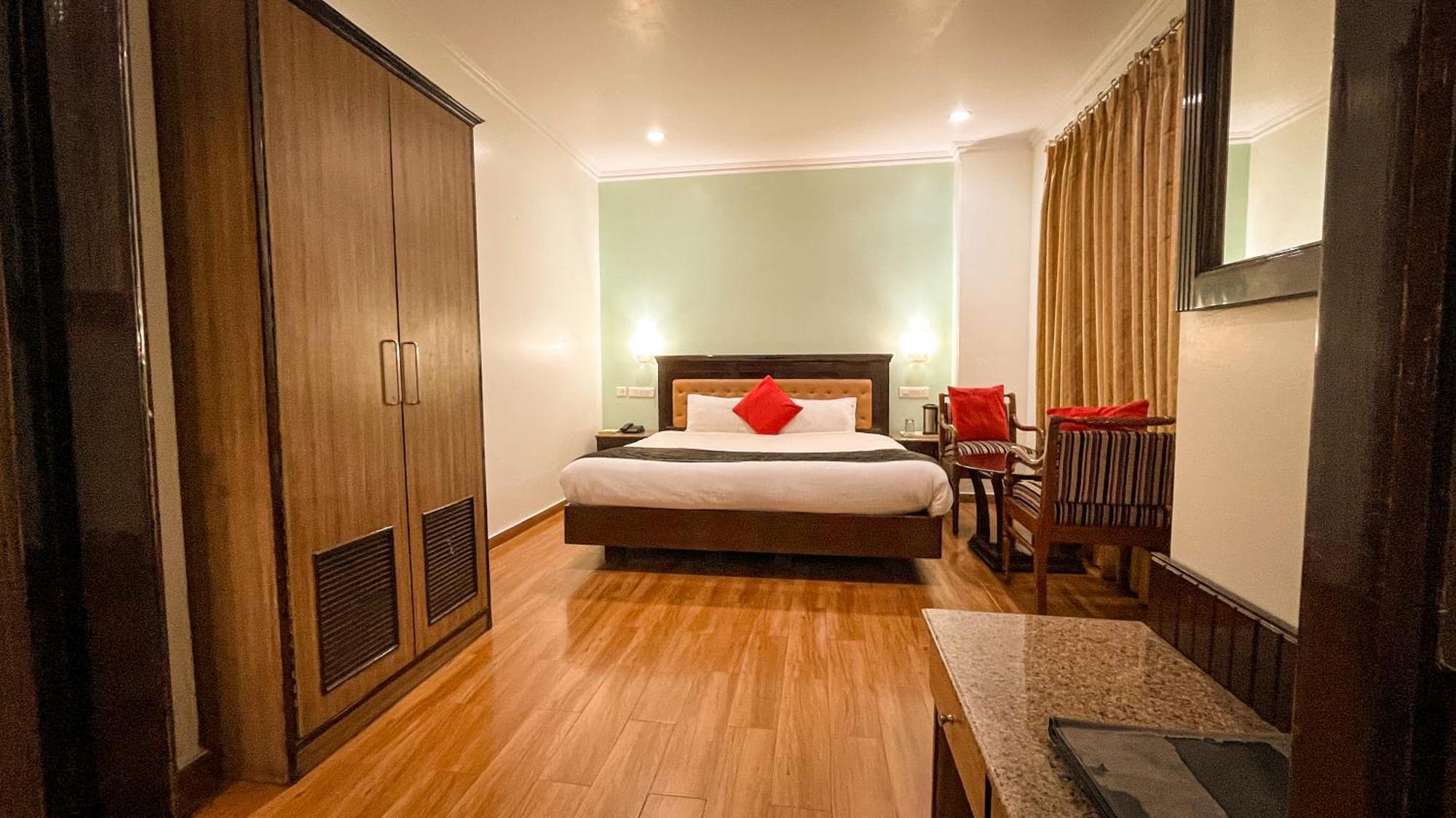 Hotel Marc Shimla Bagian luar foto