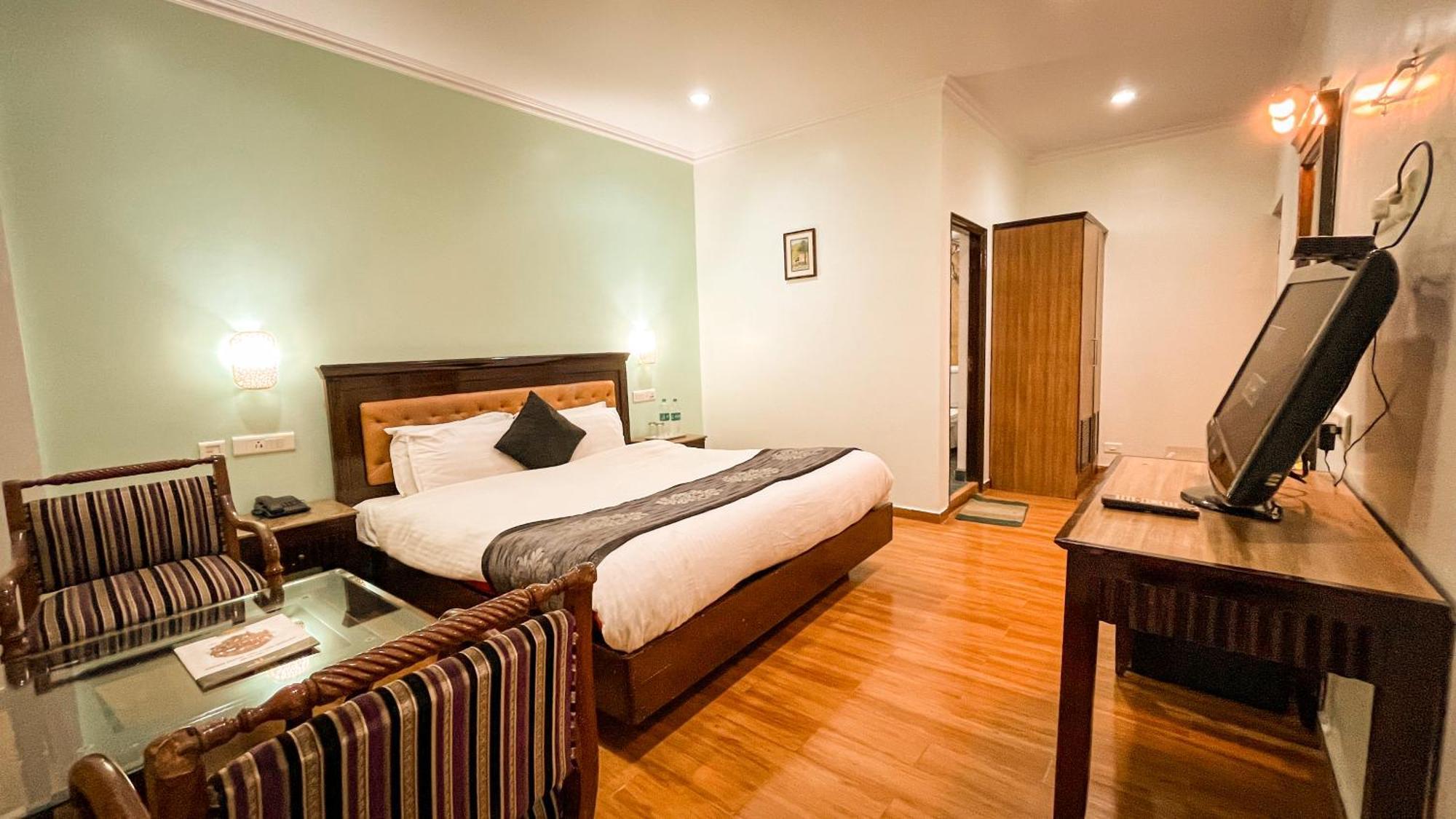 Hotel Marc Shimla Bagian luar foto