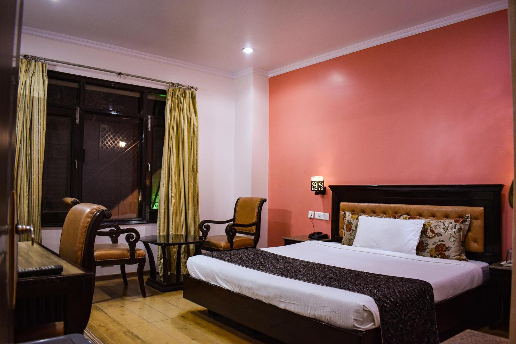 Hotel Marc Shimla Bagian luar foto