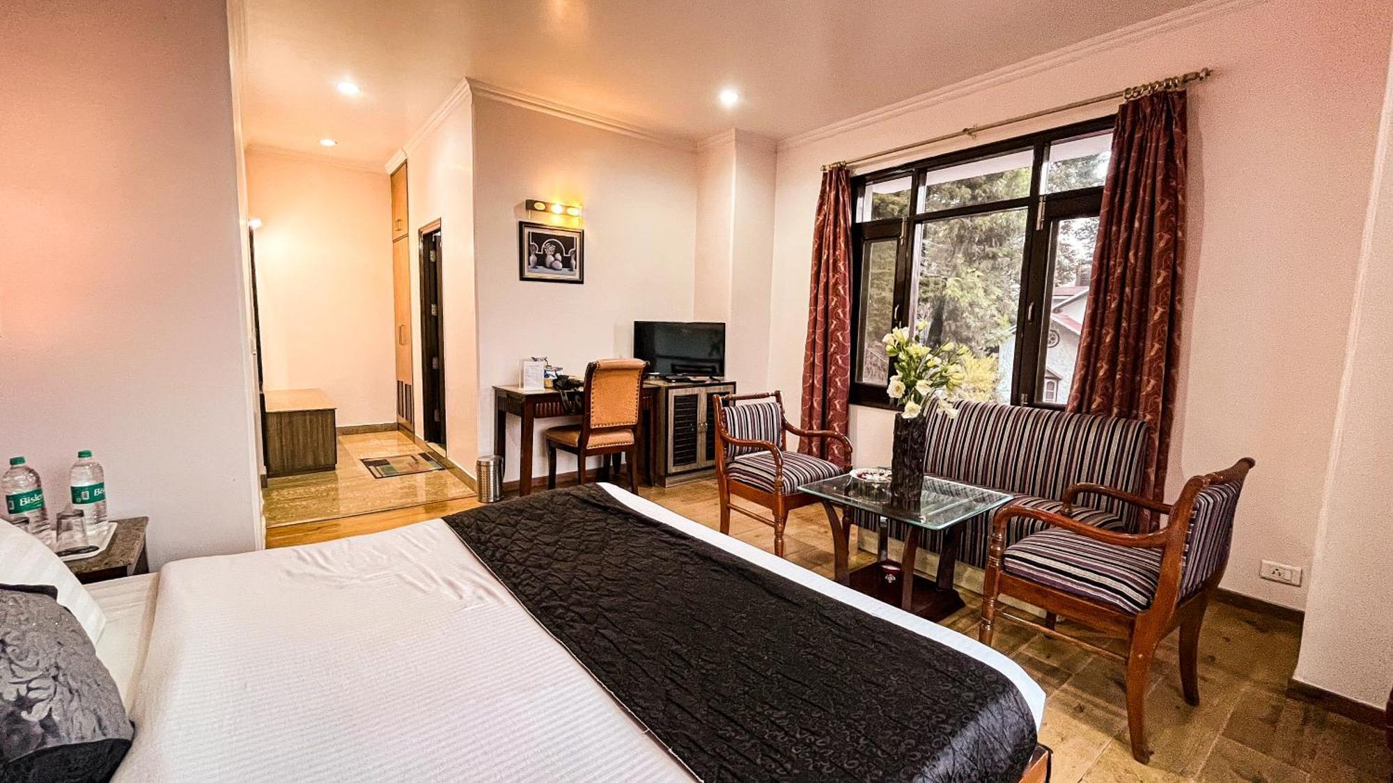 Hotel Marc Shimla Bagian luar foto